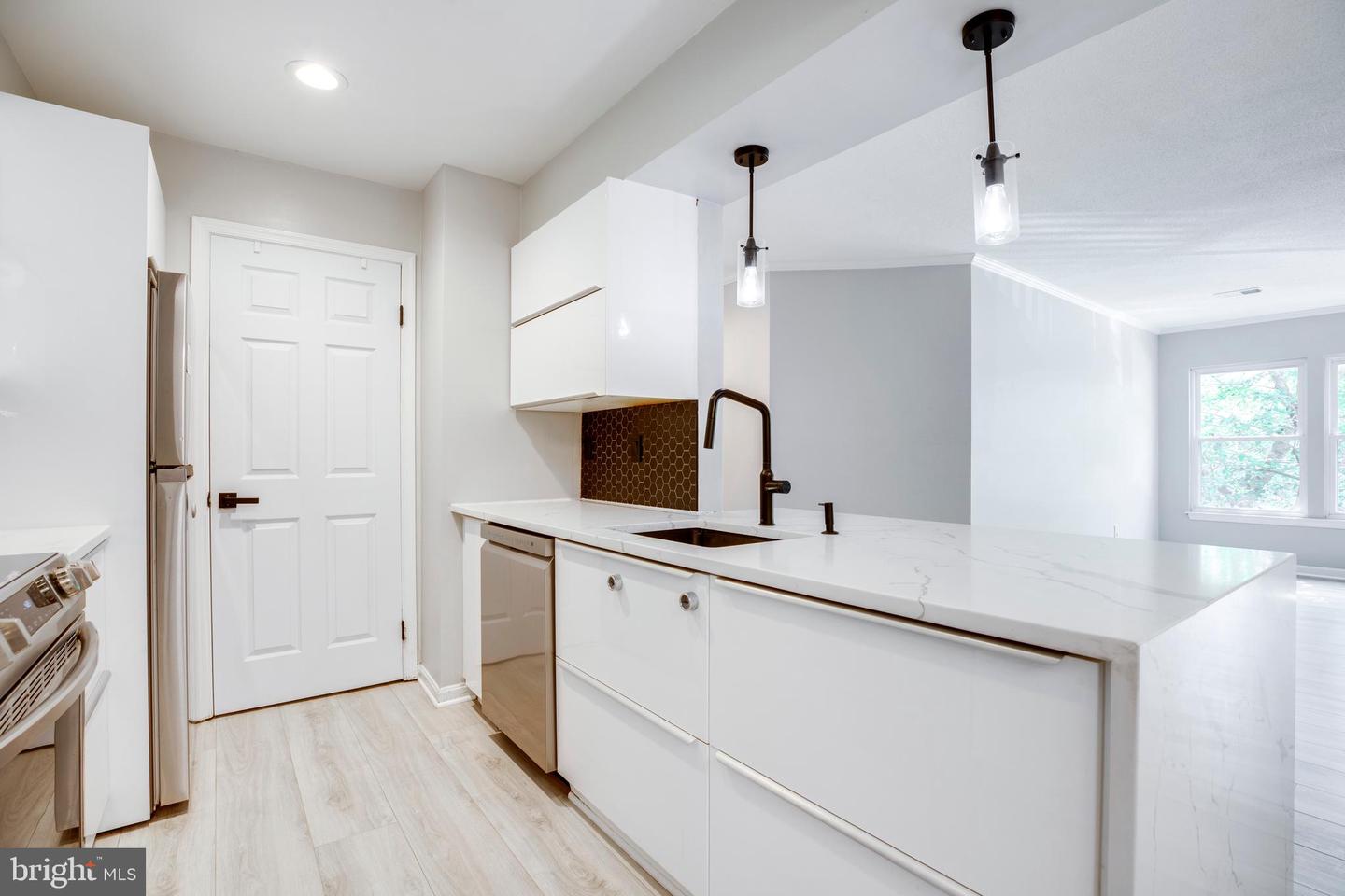 7707 Lafayette Forest Dr #21 Property Photo 18