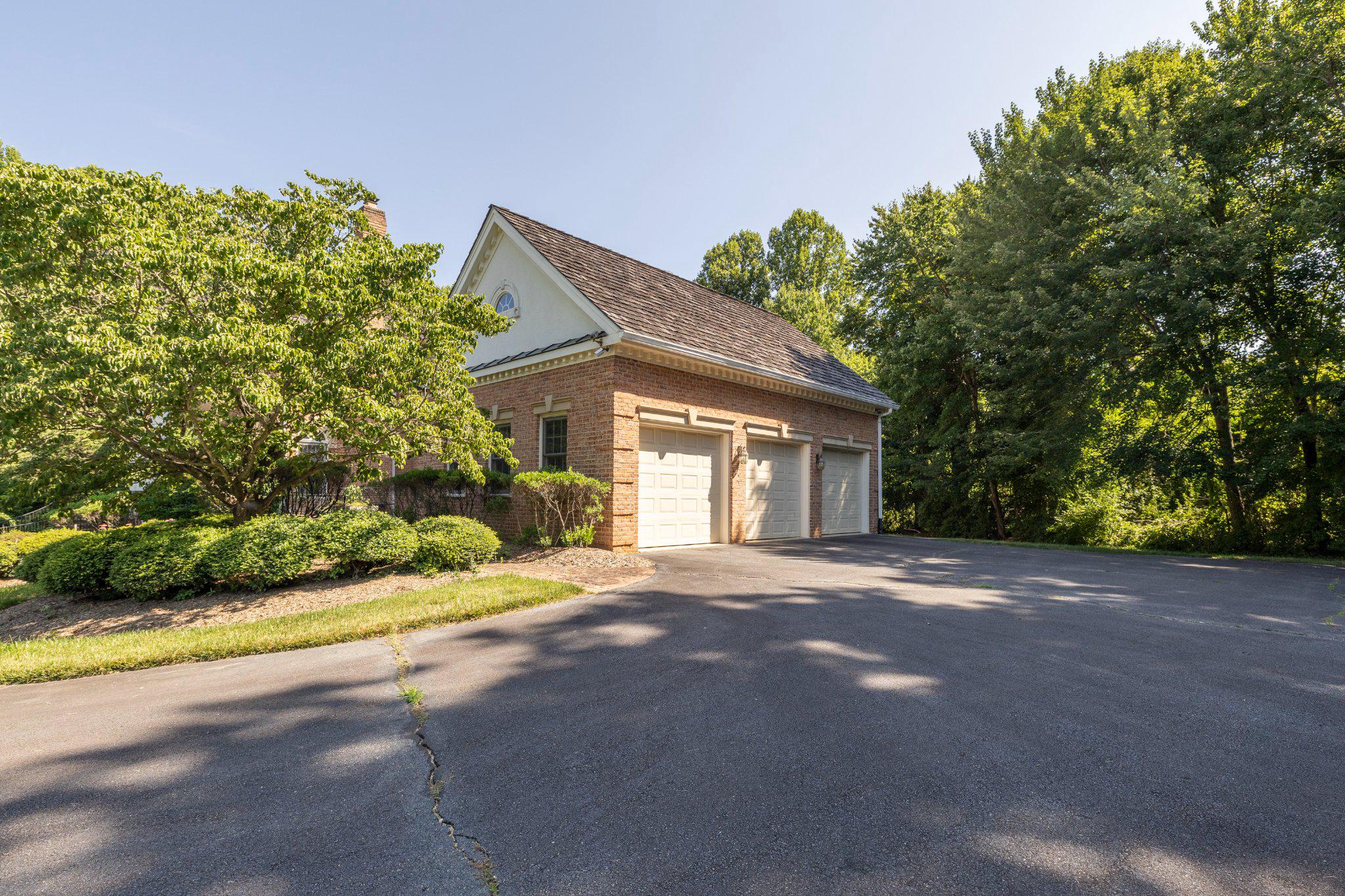 731 Utterback Store Rd Property Photo 12