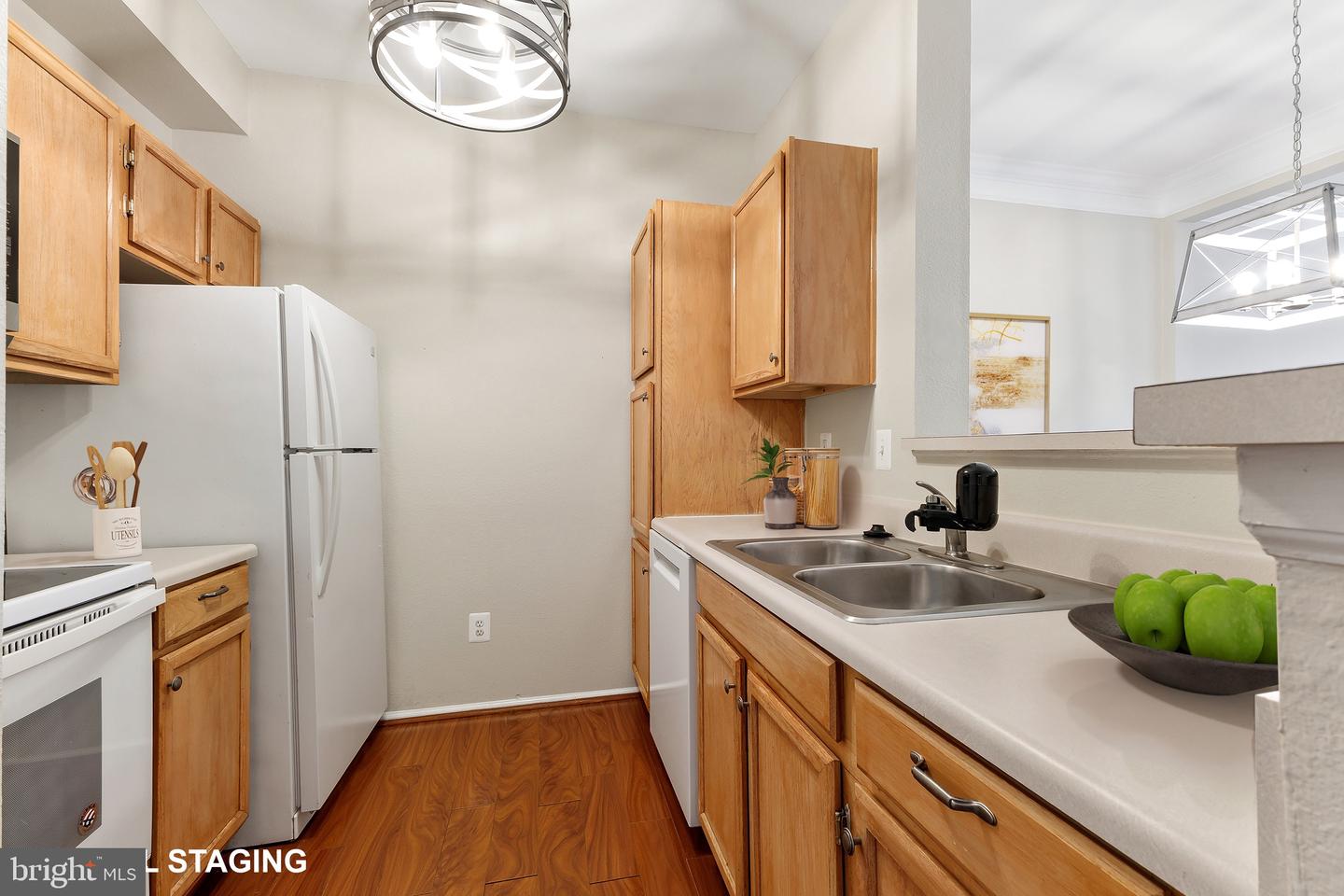 1530 Spring Gate Dr #9312 Property Photo 5