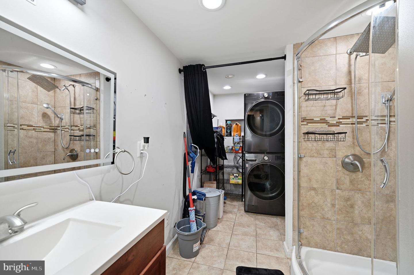7907 Martha Washington St Property Photo 21