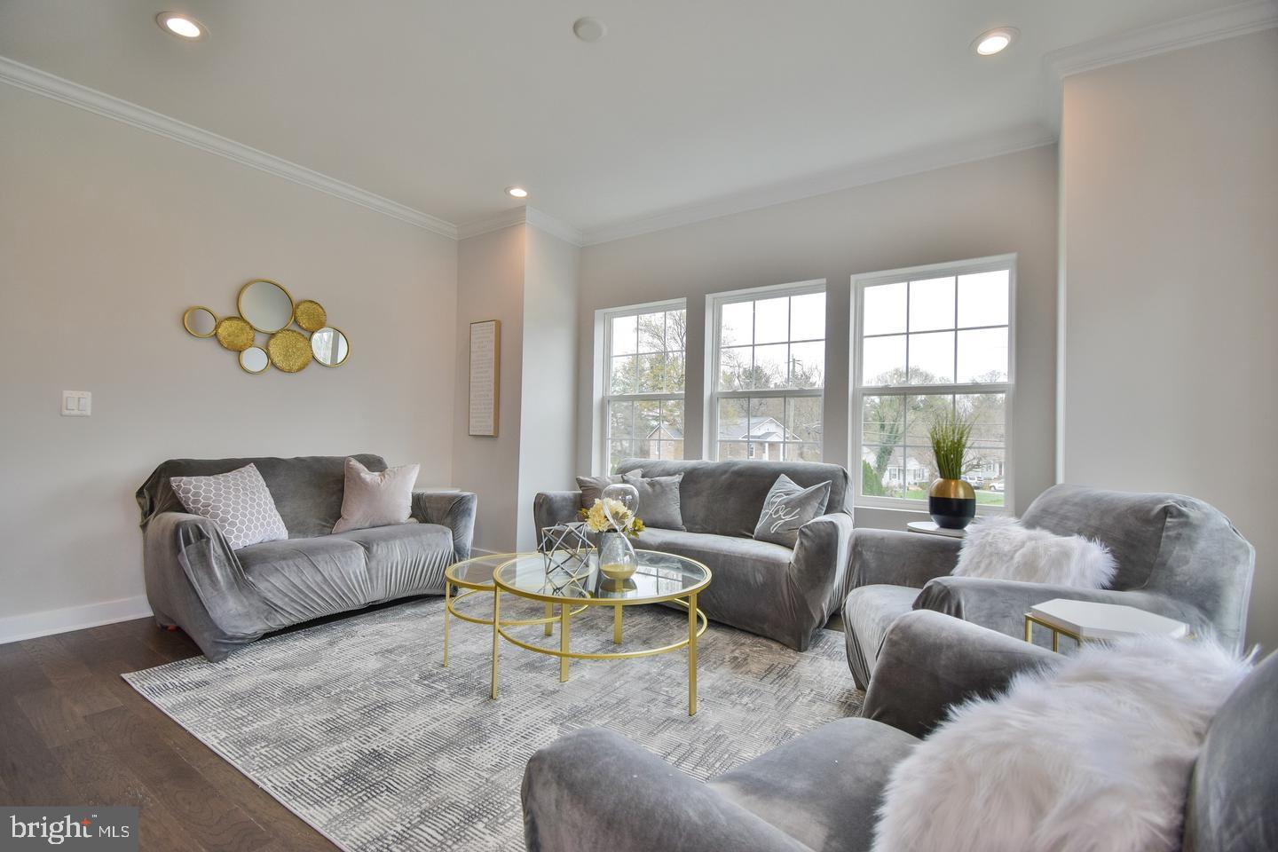 8276 Safarian Way Property Photo 12