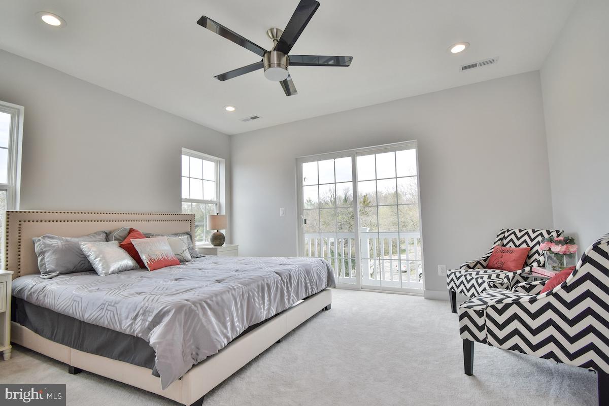 8276 Safarian Way Property Photo 14