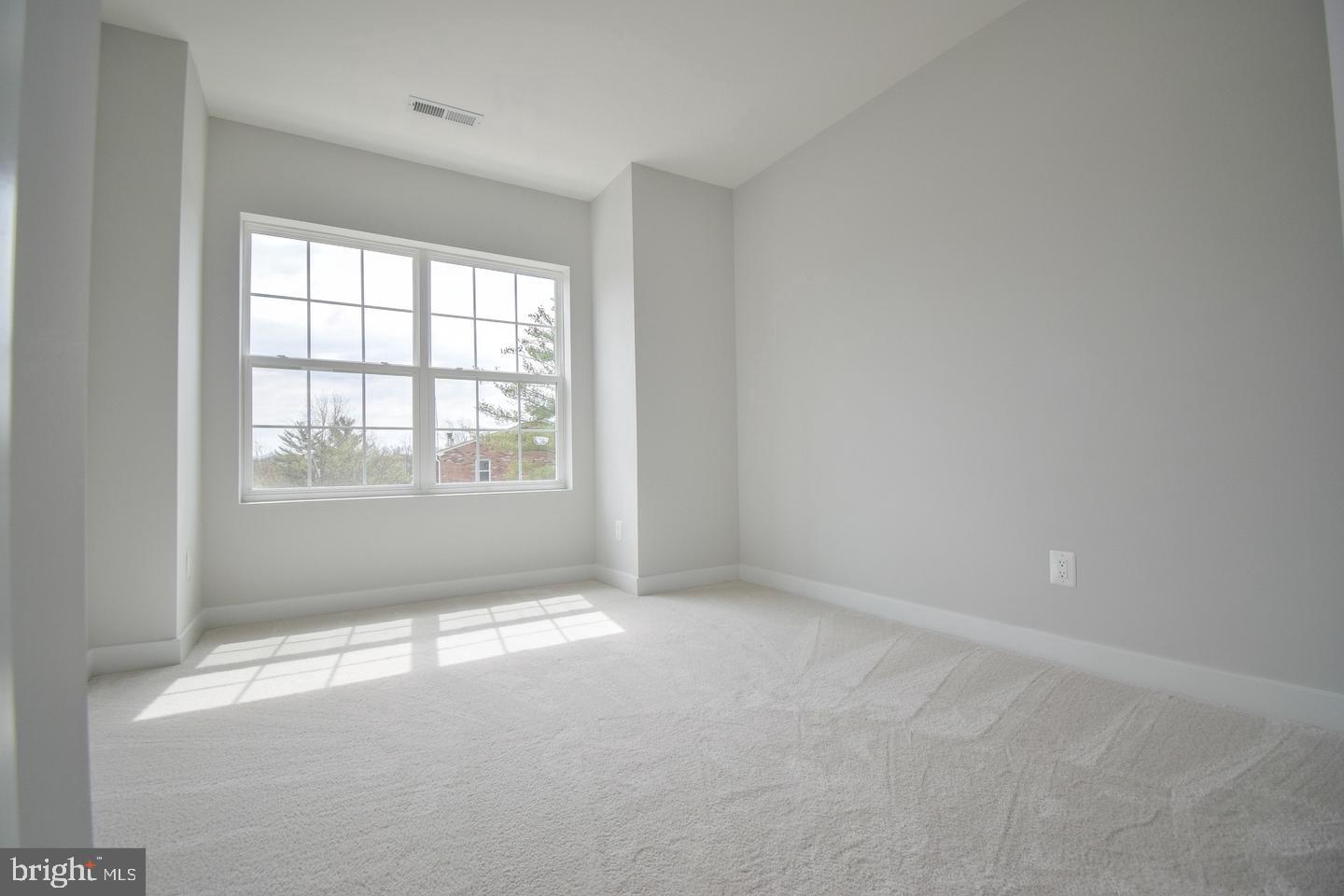 8276 Safarian Way Property Photo 22