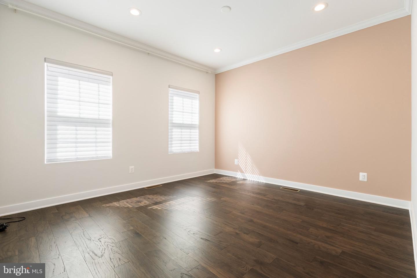 8276 Safarian Way Property Photo 22