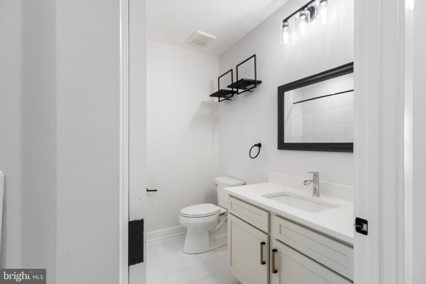 8276 Safarian Way Property Photo 35