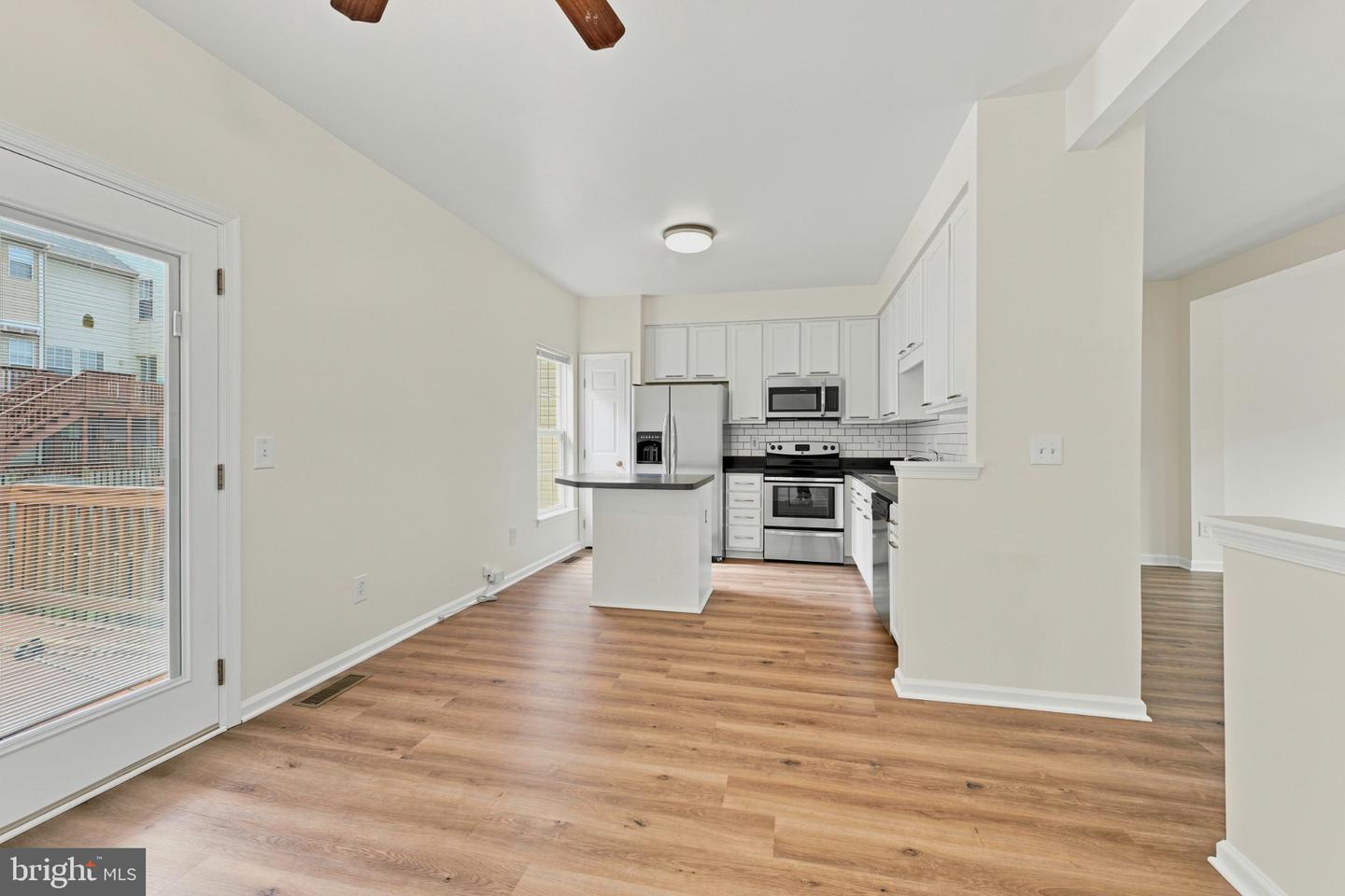 14247 Glade Spring Dr Property Photo 3