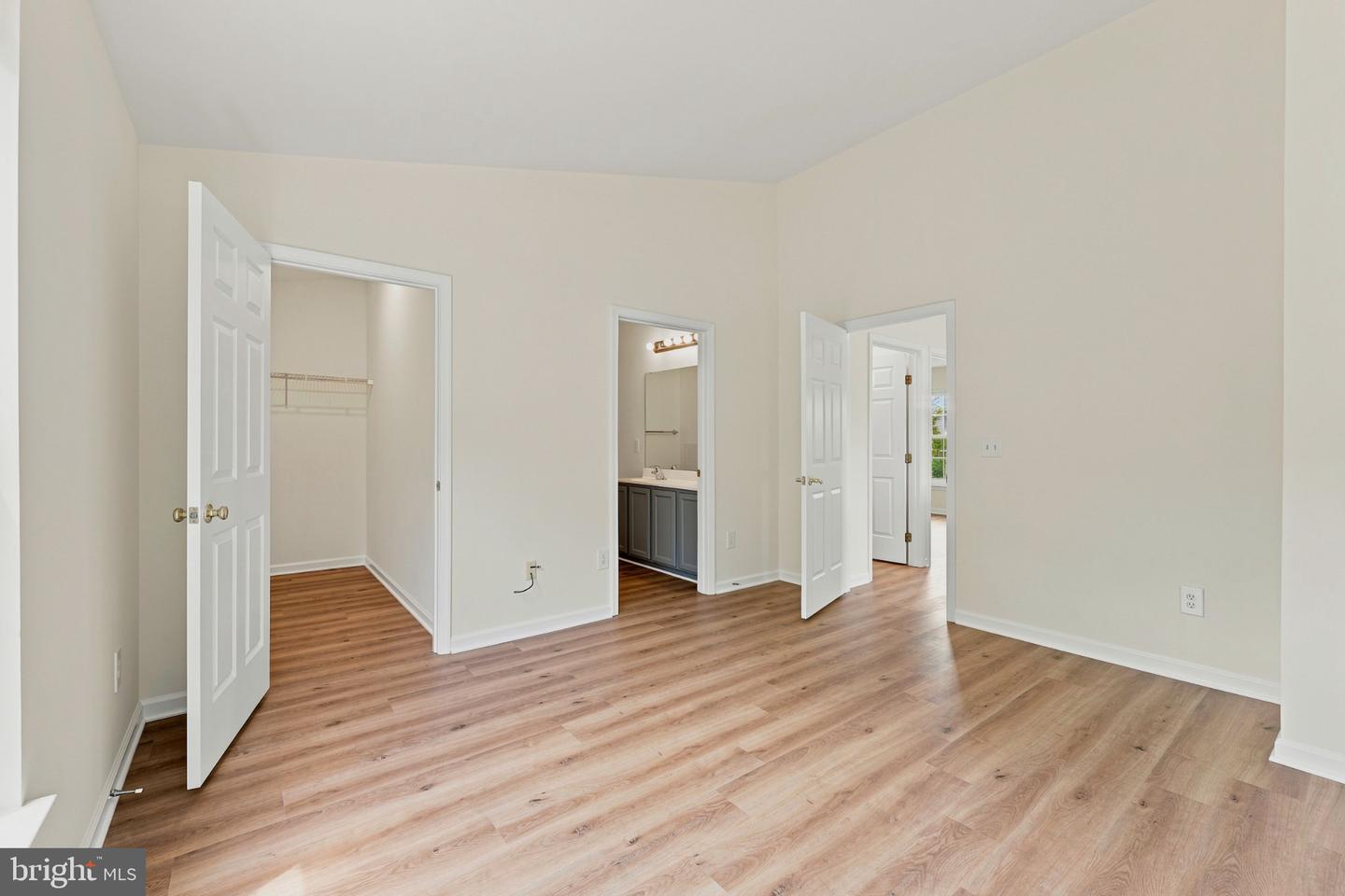 14247 Glade Spring Dr Property Photo 9