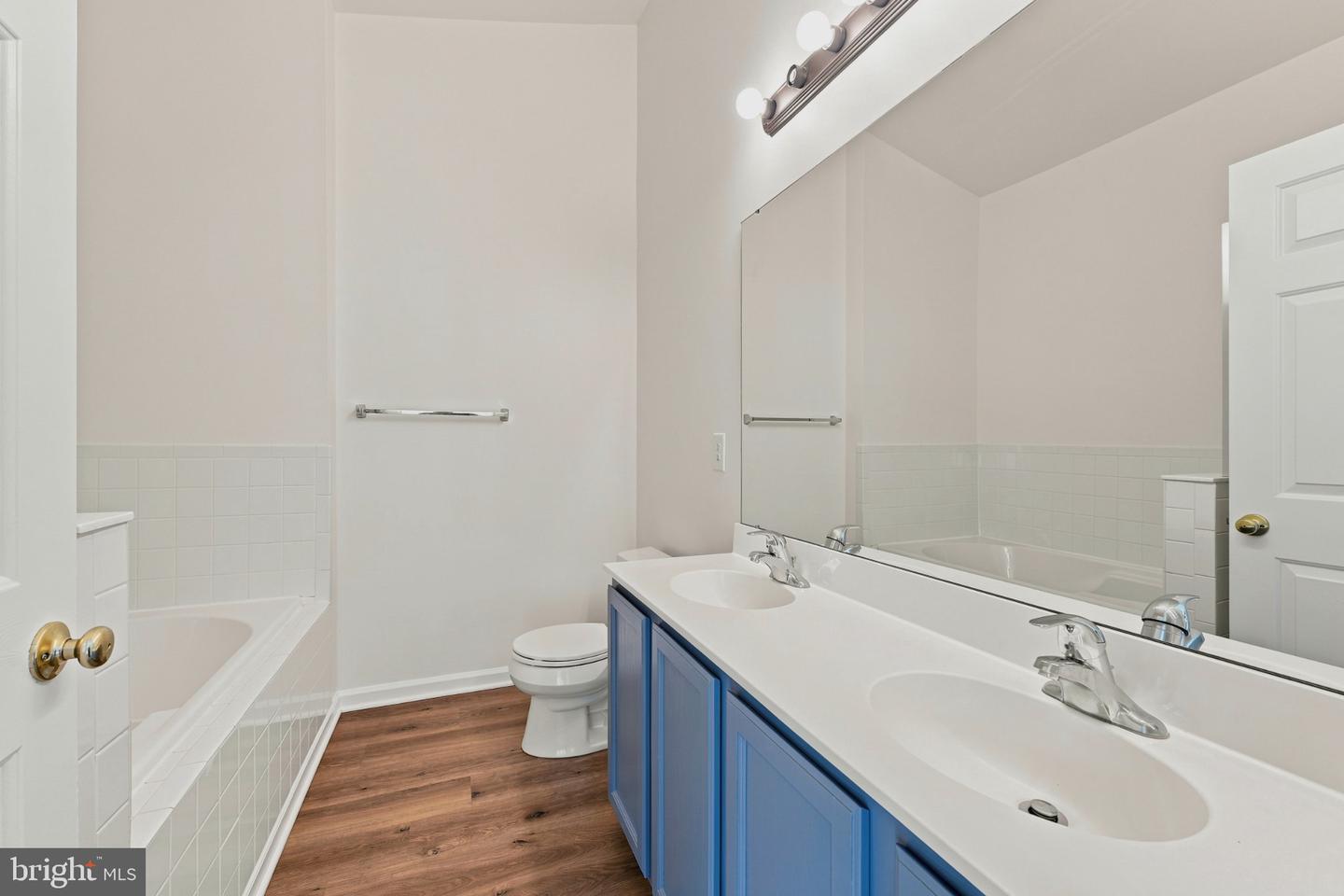 14247 Glade Spring Dr Property Photo 10
