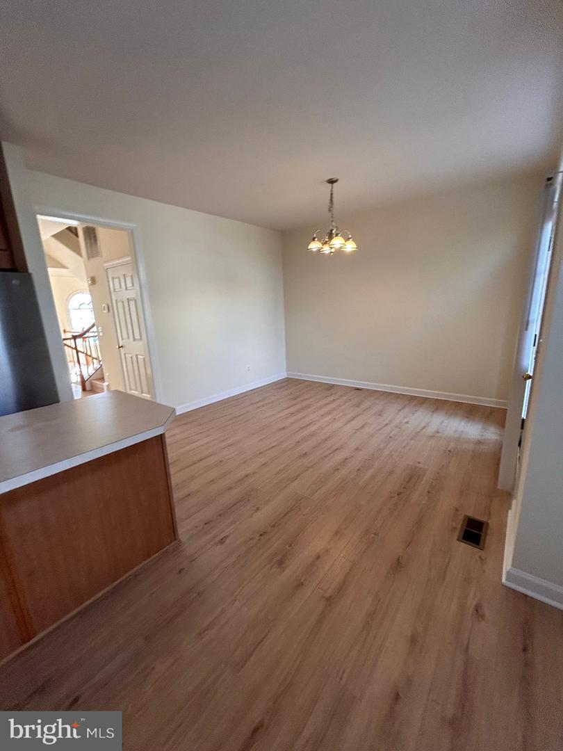 8075 Samuel Wallis Property Photo 10