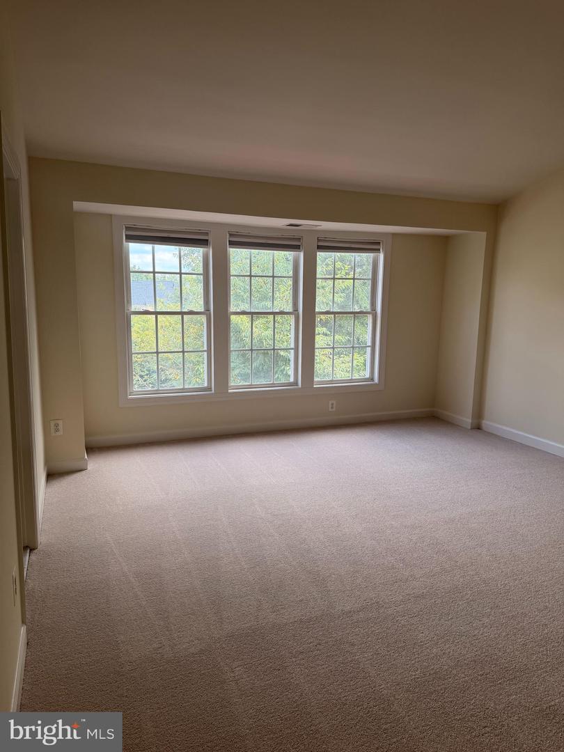 8075 Samuel Wallis Property Photo 16