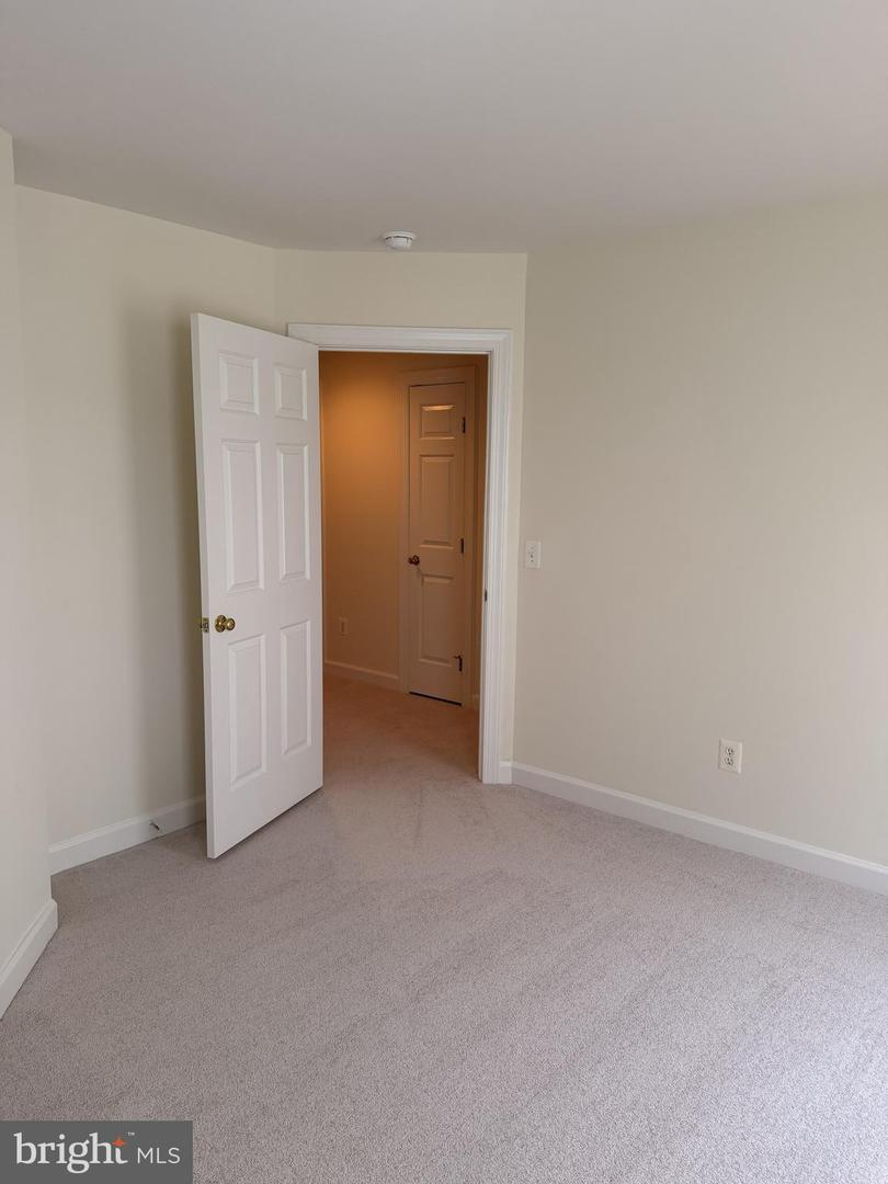 8075 Samuel Wallis Property Photo 22
