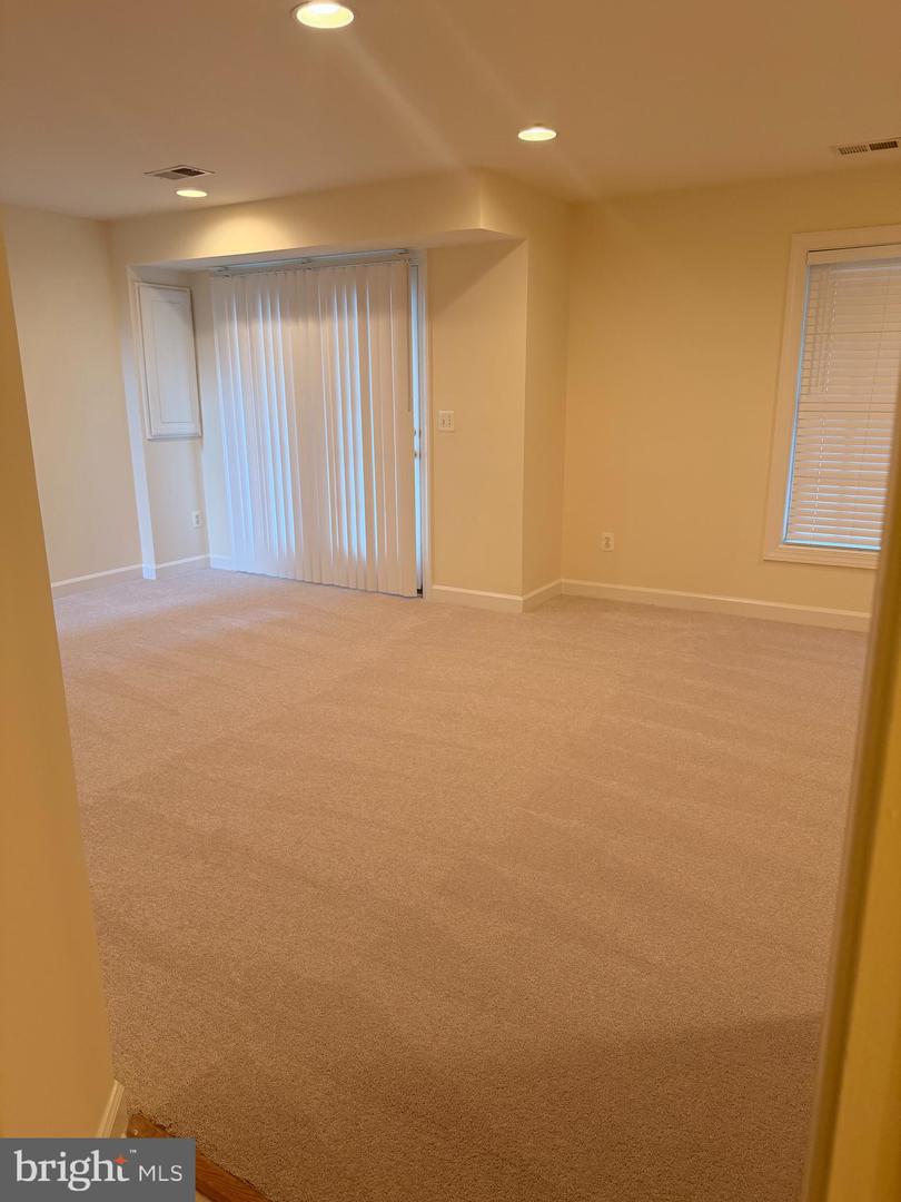 8075 Samuel Wallis Property Photo 25