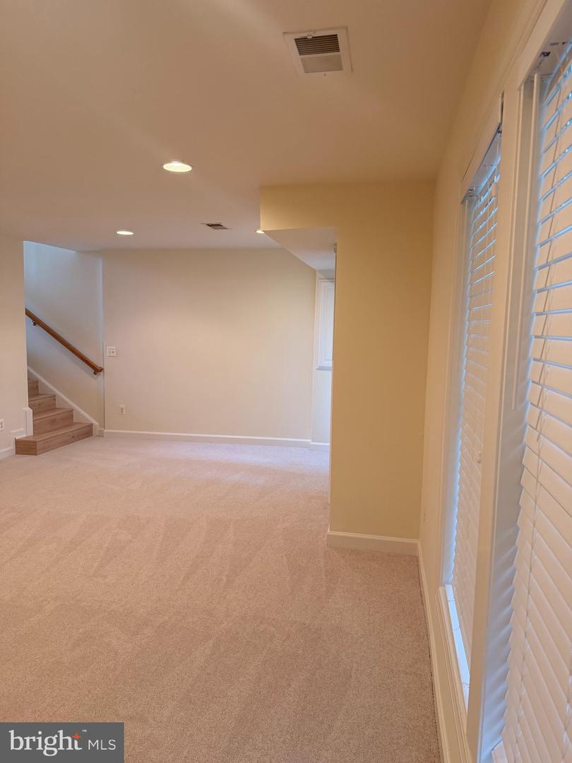 8075 Samuel Wallis Property Photo 27