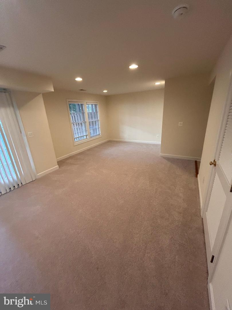 8075 Samuel Wallis Property Photo 29