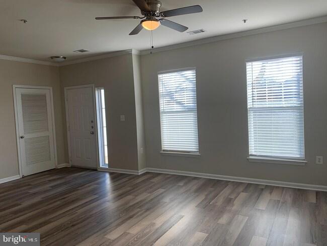 5123 Travis Edward Way #b Property Photo 18