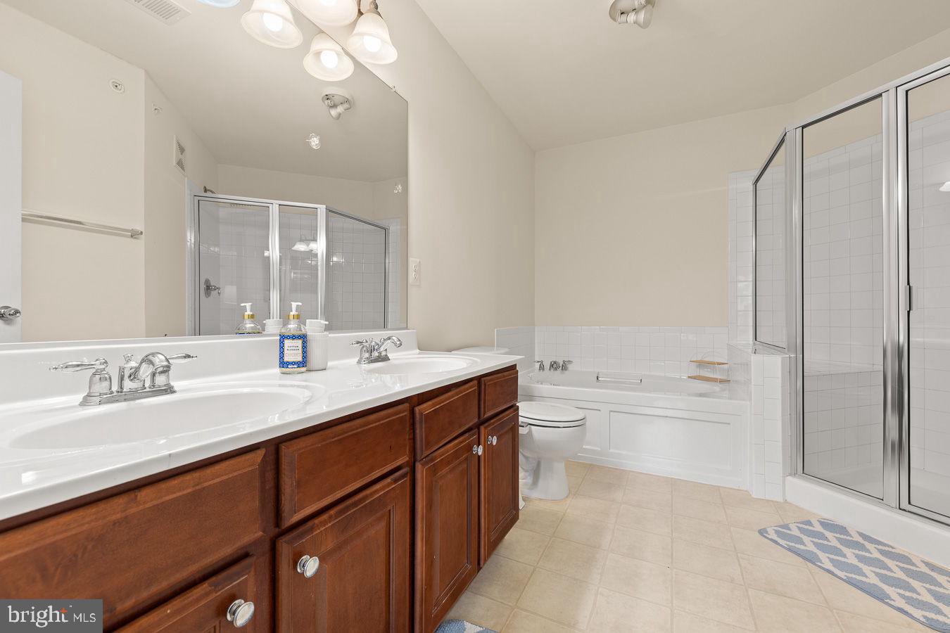 4457-b Beacon Grove Cir #705b Property Photo 27
