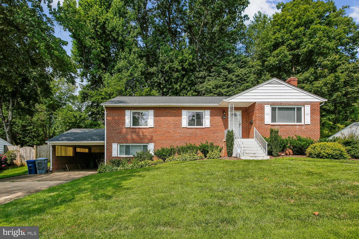 3210 Patrick Henry Dr Property Photo 1
