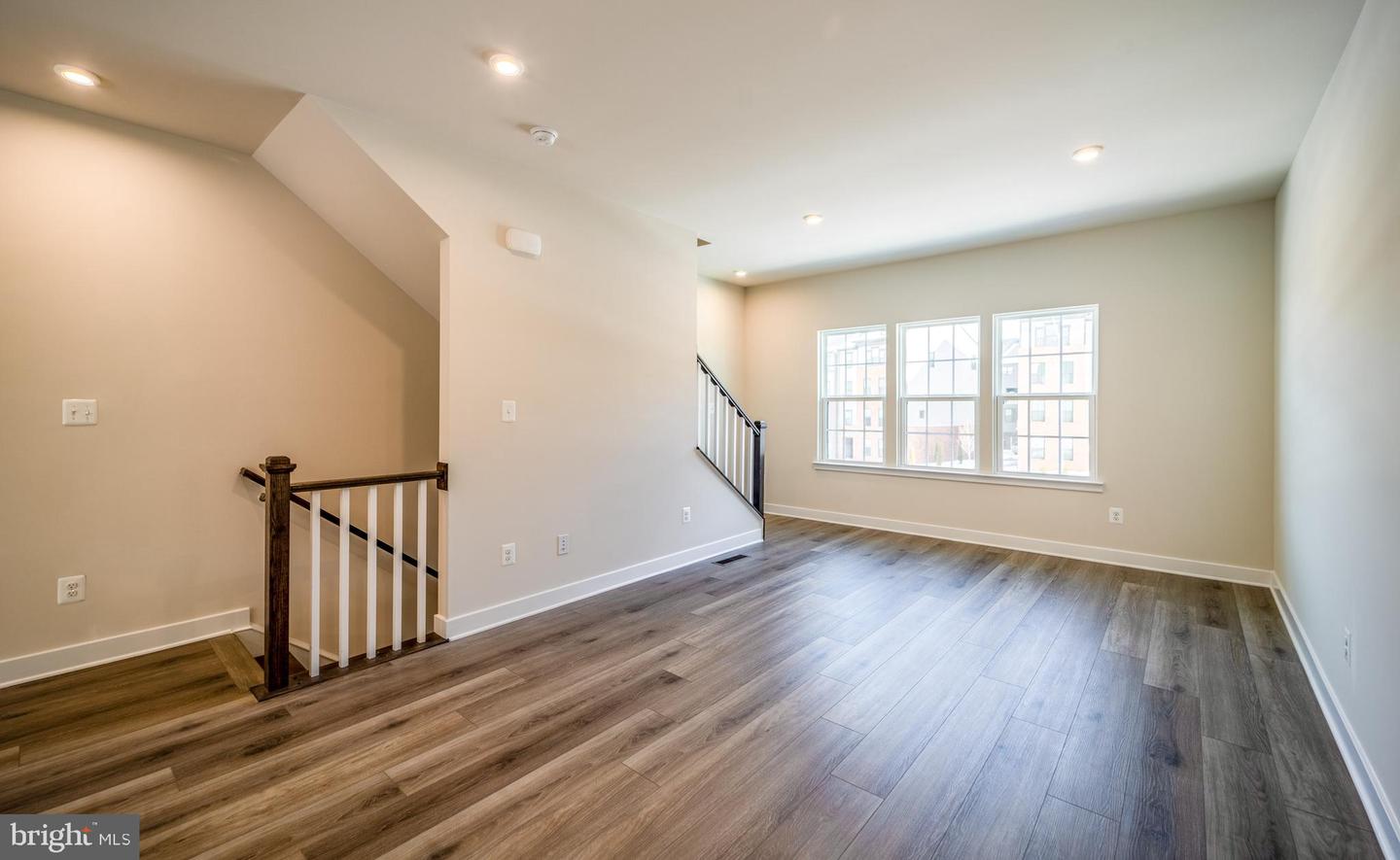 14062 Sunrise Valley Dr Property Photo 9