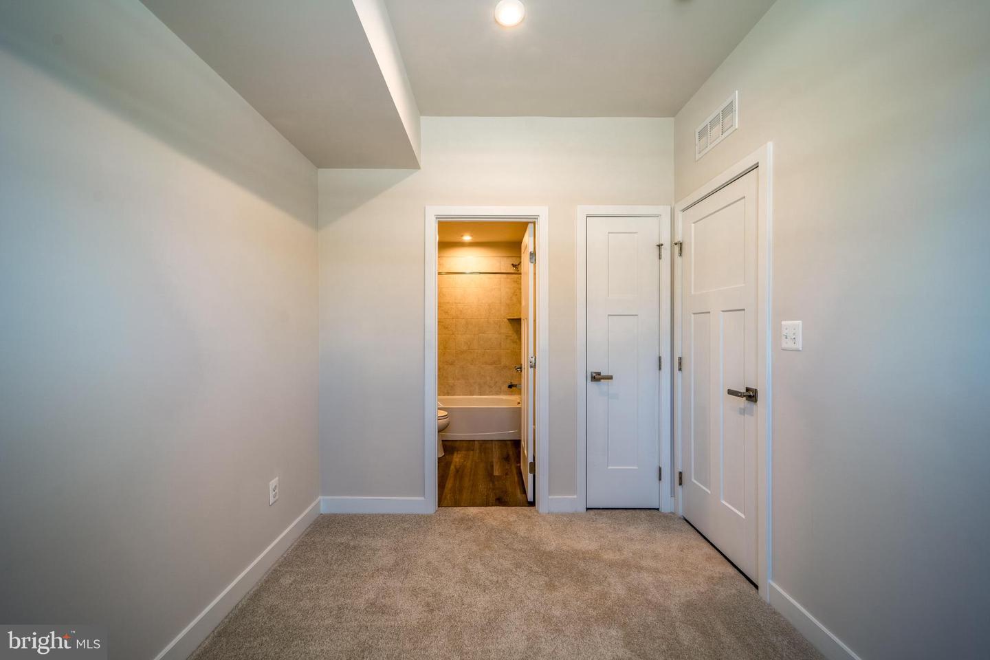14062 Sunrise Valley Dr Property Photo 20