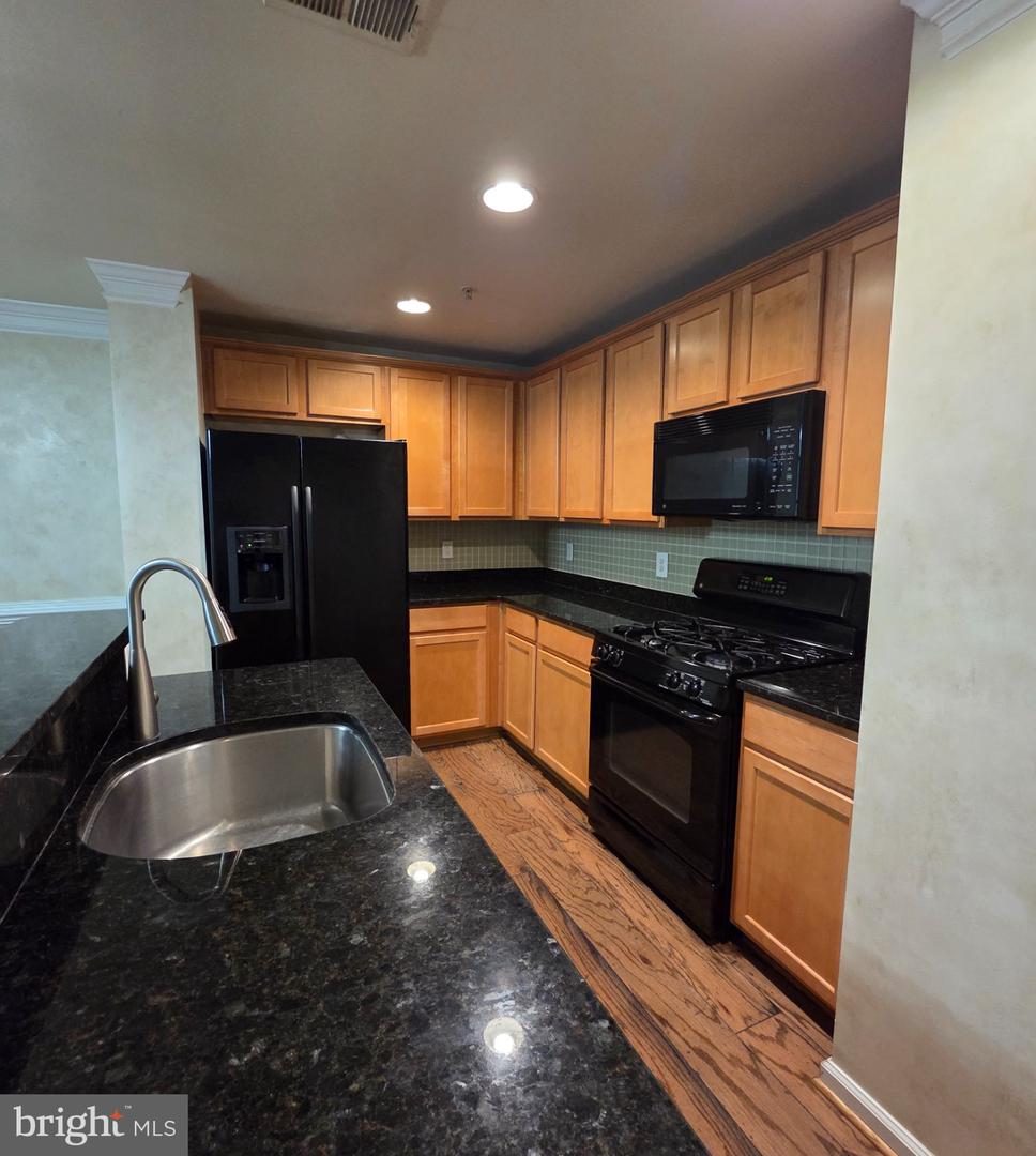 4459 Beacon Grove Cir #704-a Property Photo 13