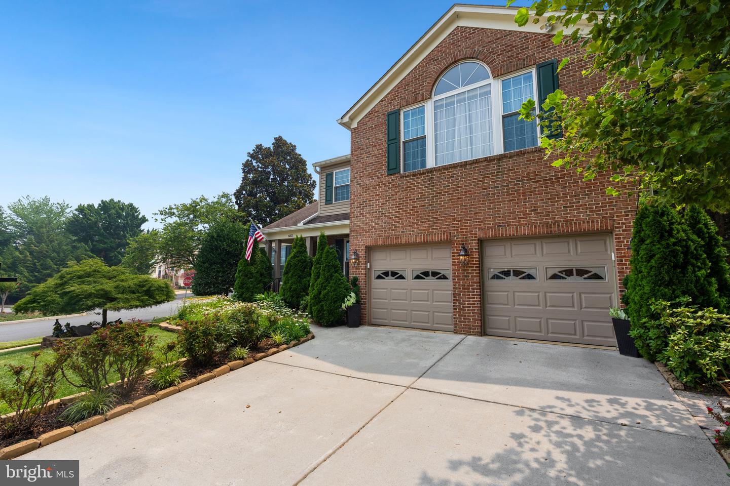 6021 Woodlake Ln Property Photo 2