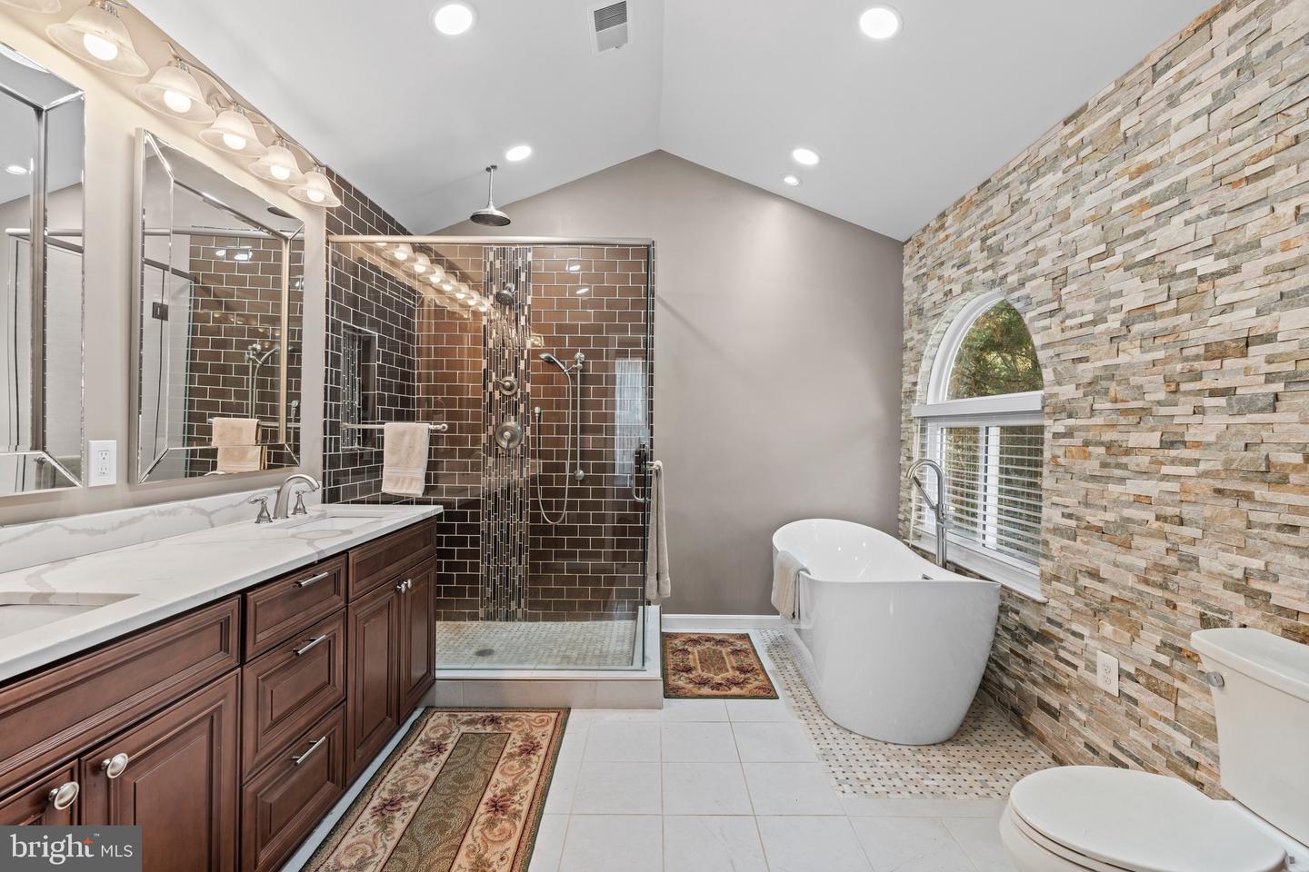 6021 Woodlake Ln Property Photo 19