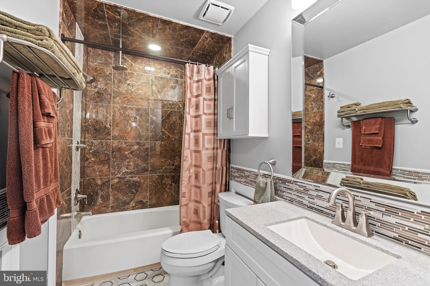6021 Woodlake Ln Property Photo 25