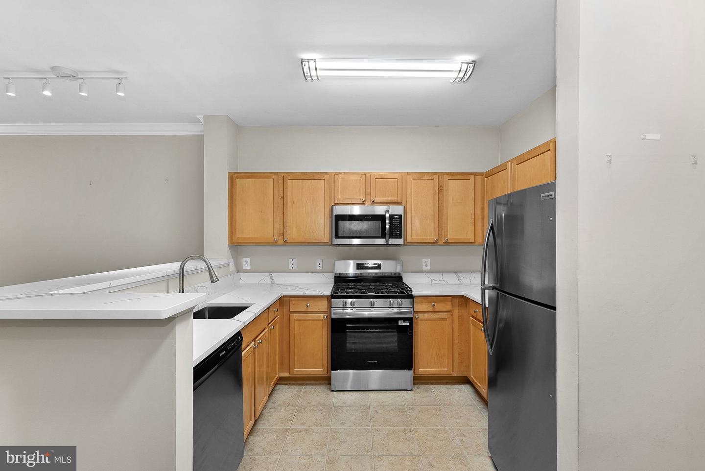 12000 Market St #329 Property Photo 6