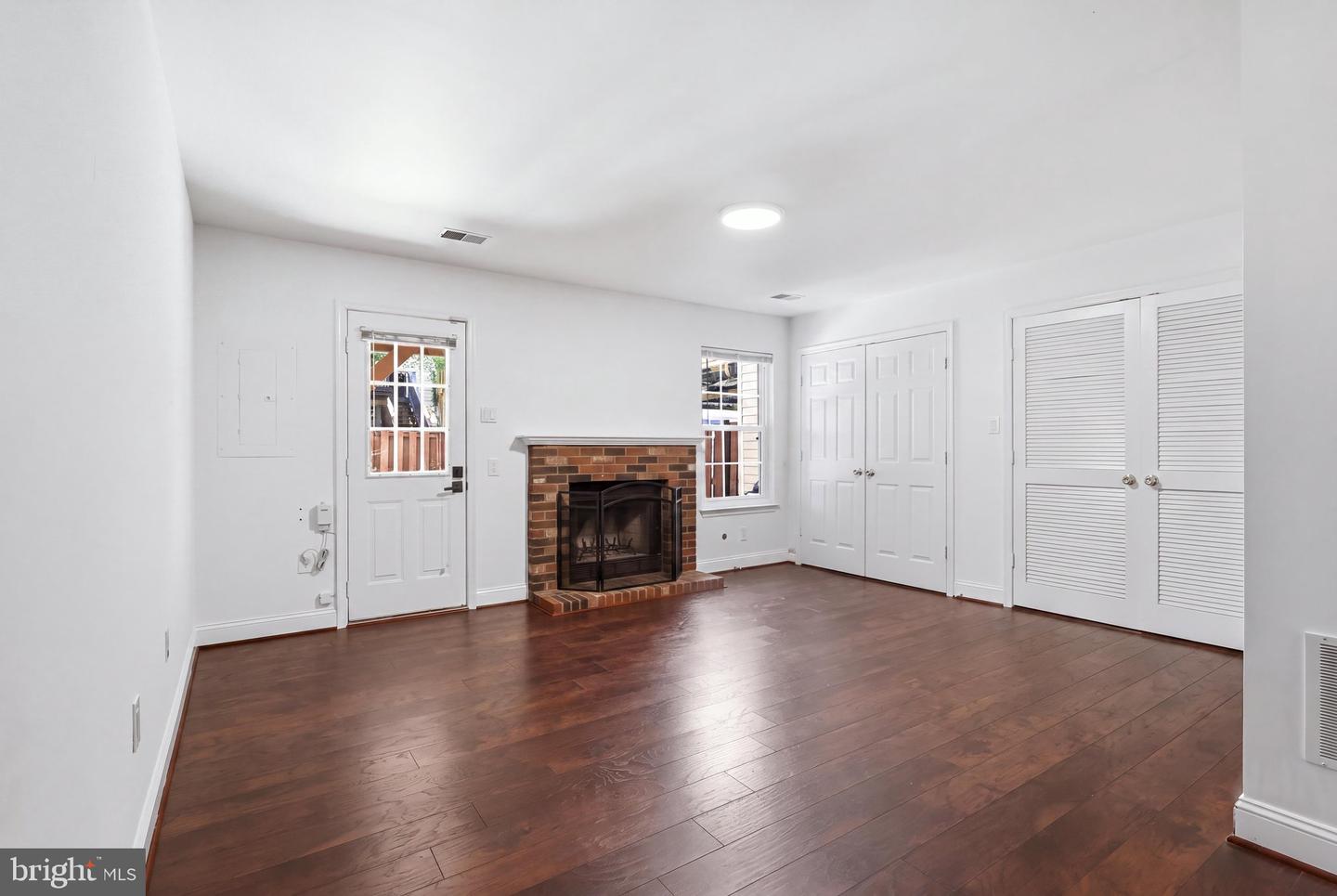 14214 Beddingfield Way Property Photo 3