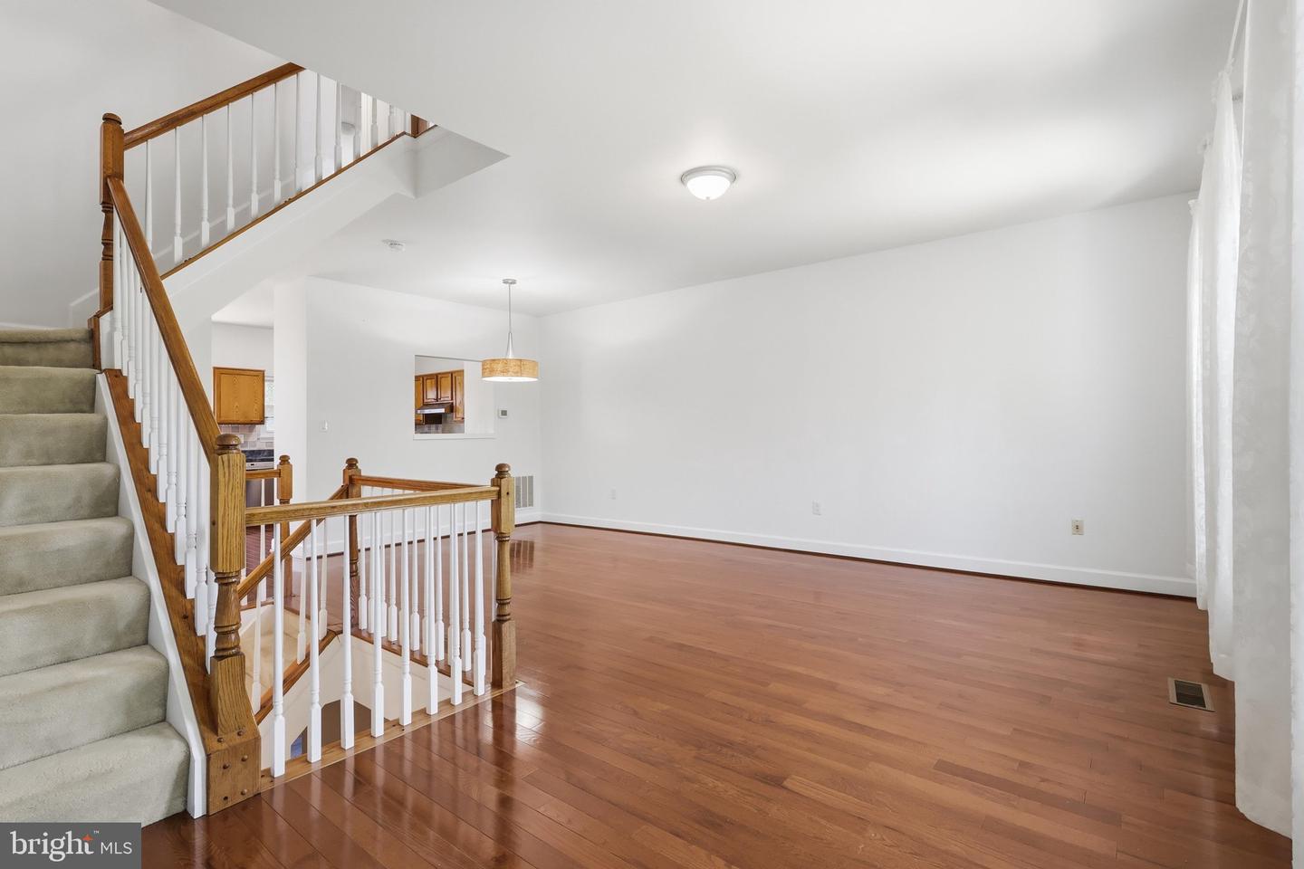 14214 Beddingfield Way Property Photo 8
