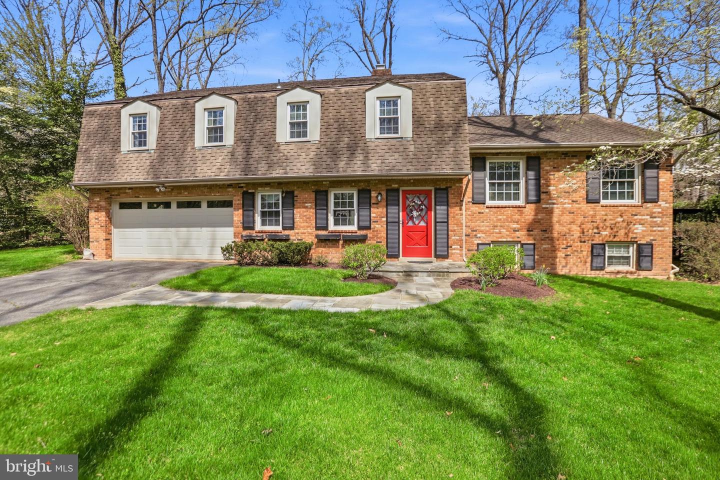 12012 Canter Ln Property Photo 1