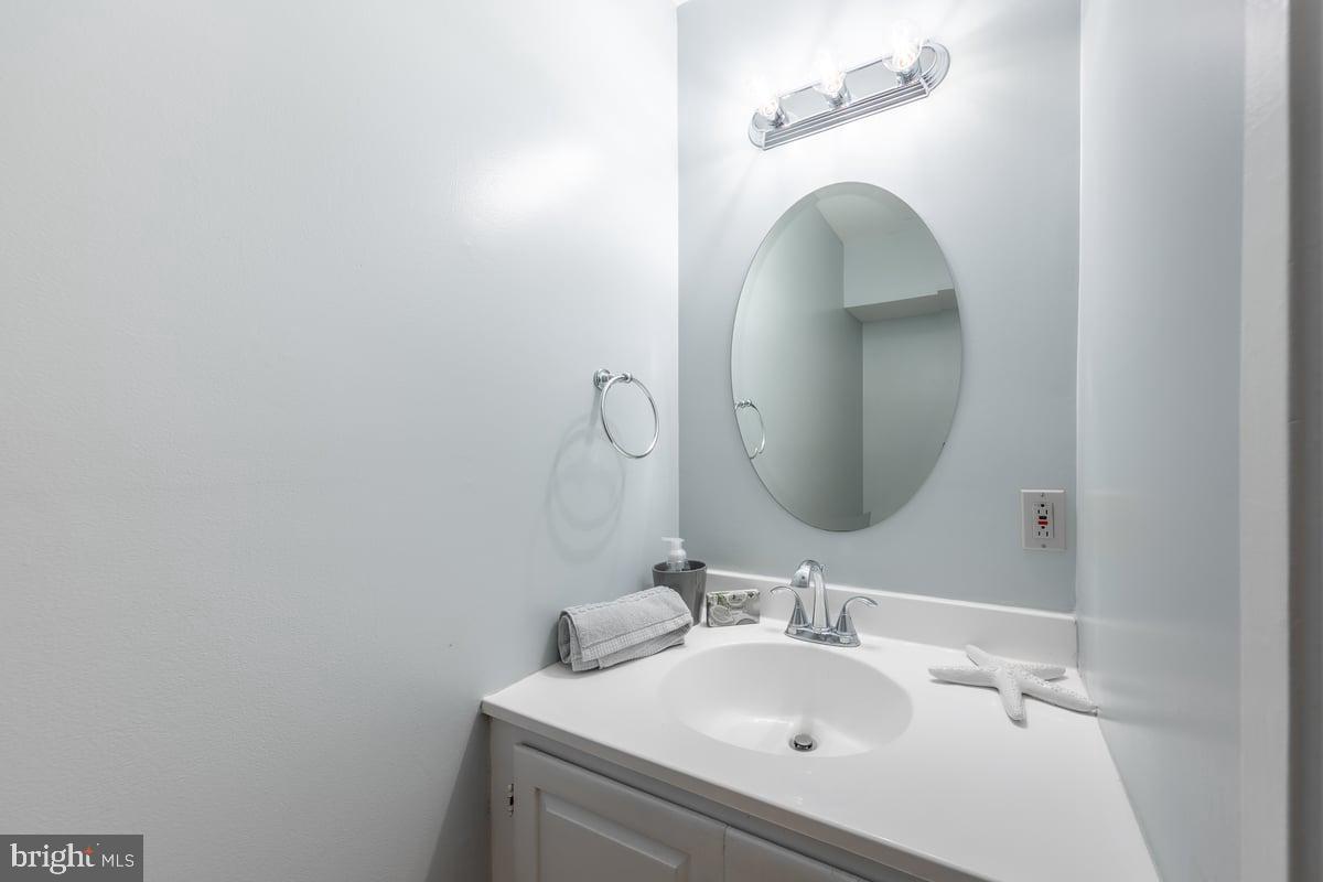 4932 Sauquoit Ln Property Photo 21