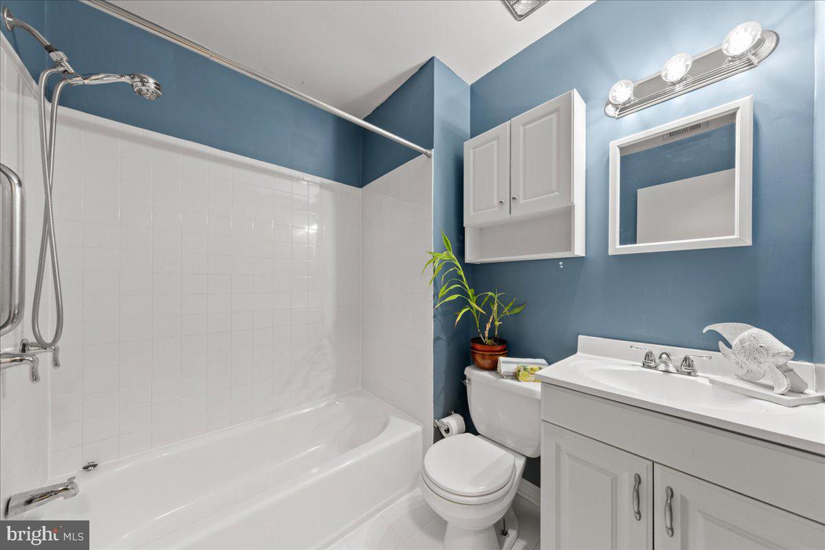 4932 Sauquoit Ln Property Photo 30