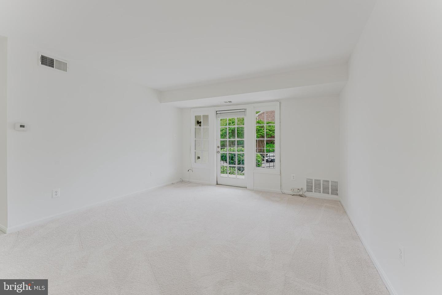 5800-b Torington Dr #833 Property Photo 14