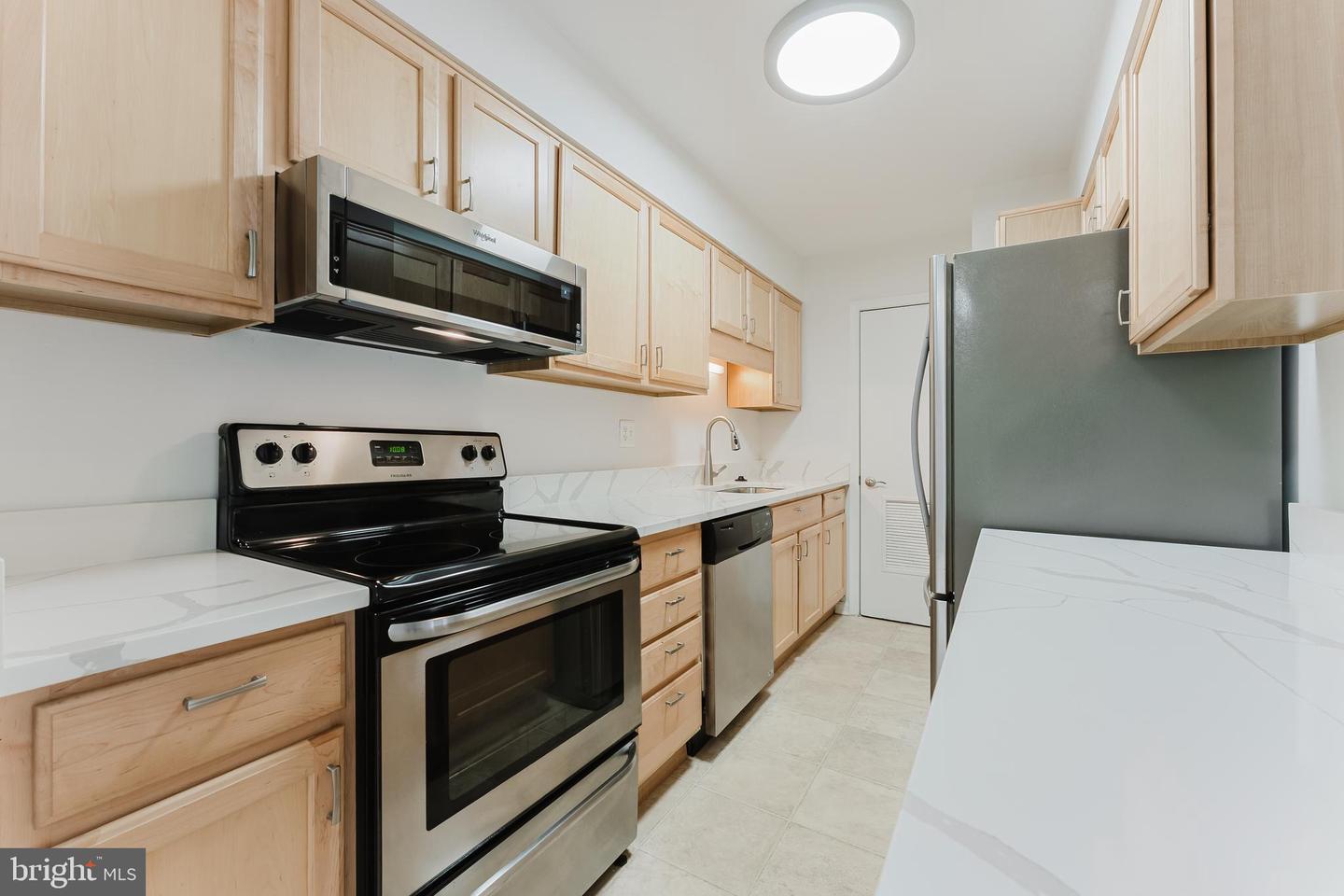 5800-b Torington Dr #833 Property Photo 19