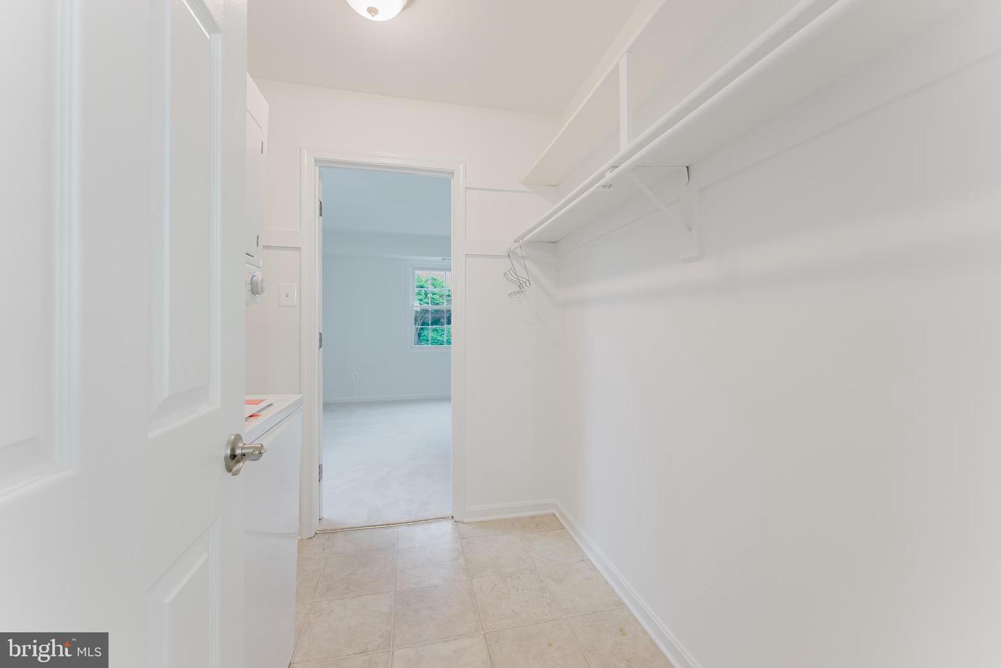 5800-b Torington Dr #833 Property Photo 29