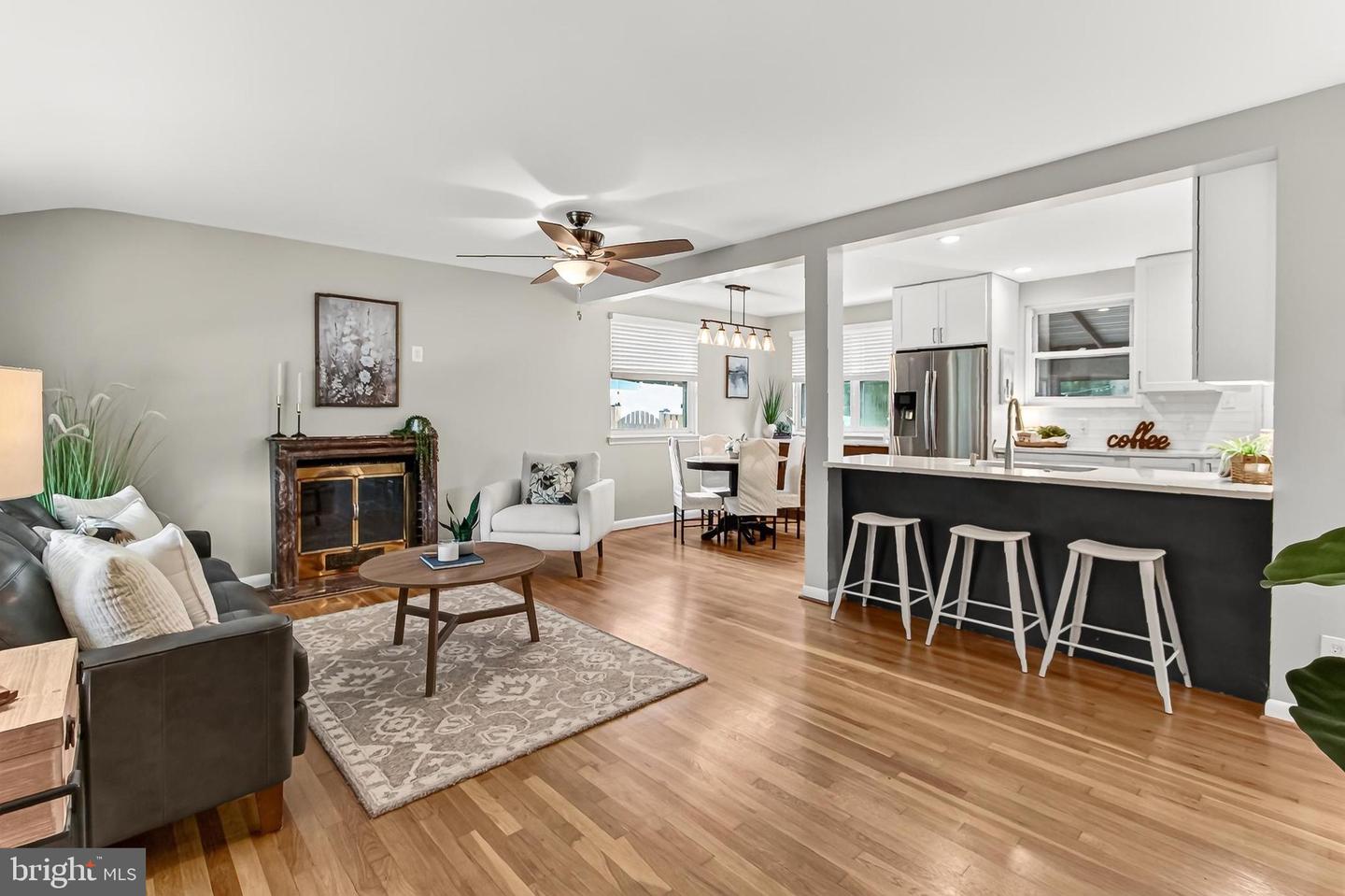 6927 Fern Ln Property Photo 1