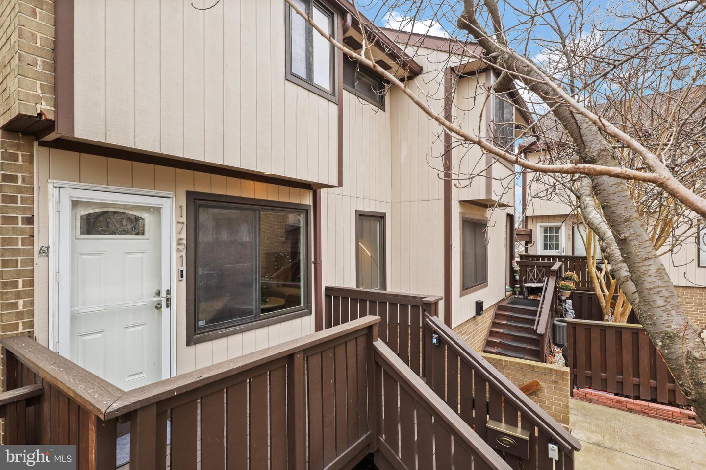 1751 Westwind Way #38b Property Photo 2