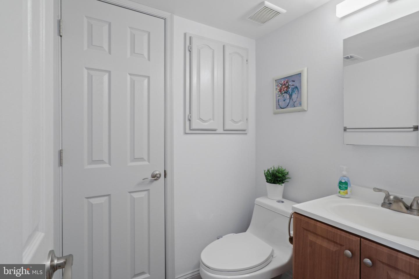 1751 Westwind Way #38b Property Photo 8