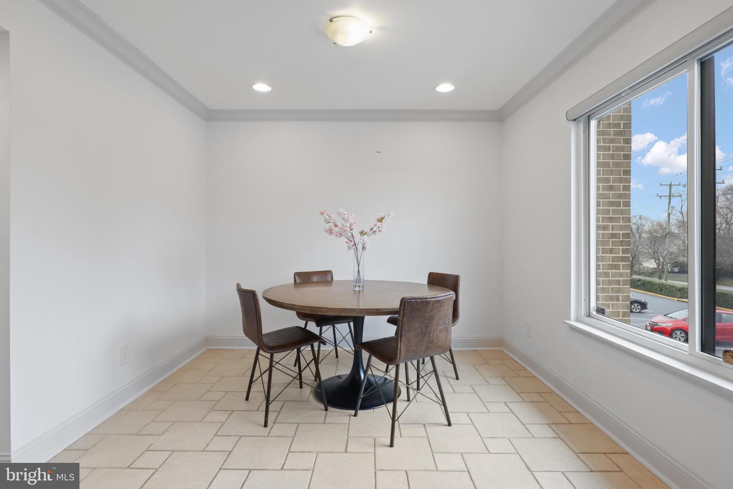 1751 Westwind Way #38b Property Photo 9