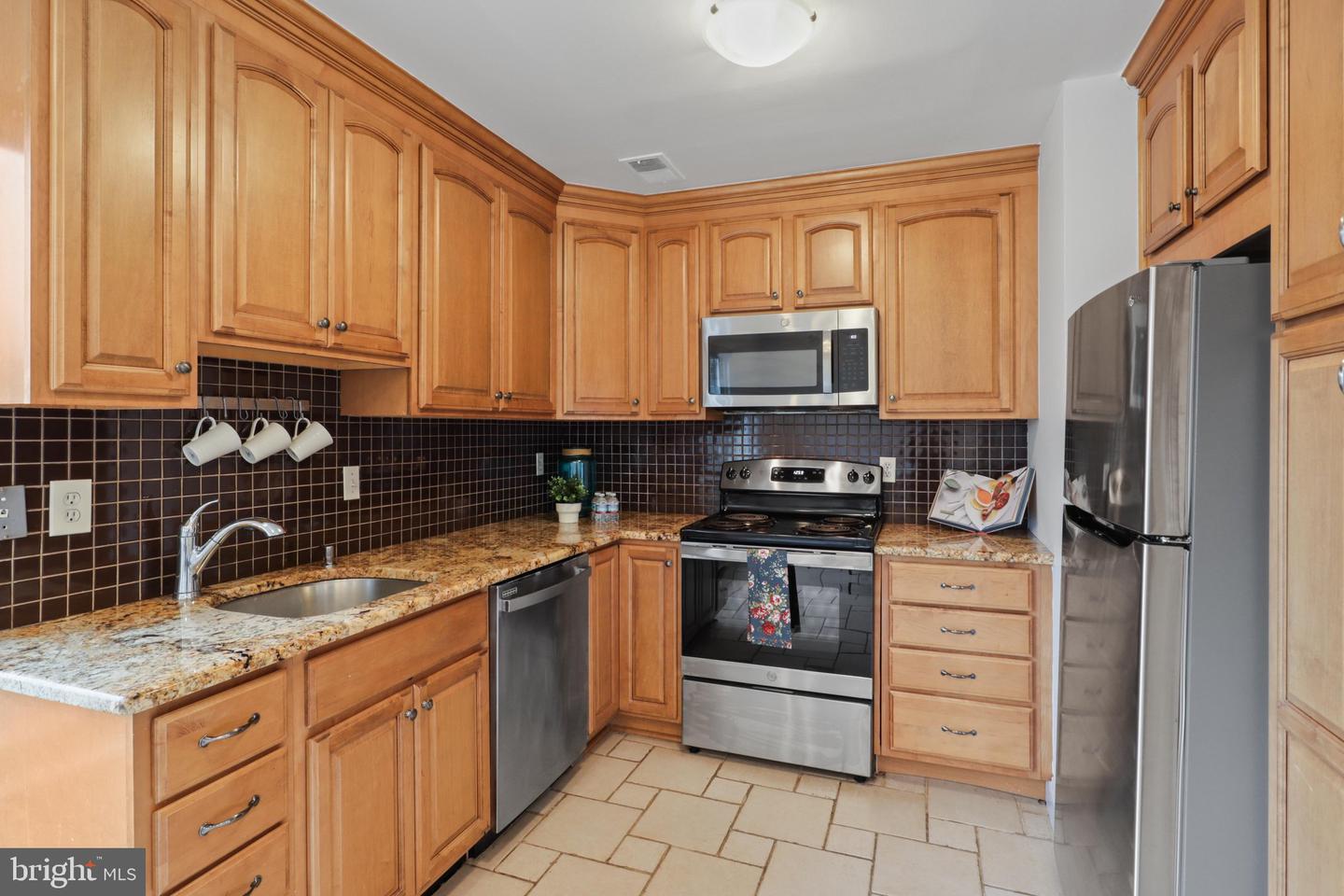 1751 Westwind Way #38b Property Photo 12