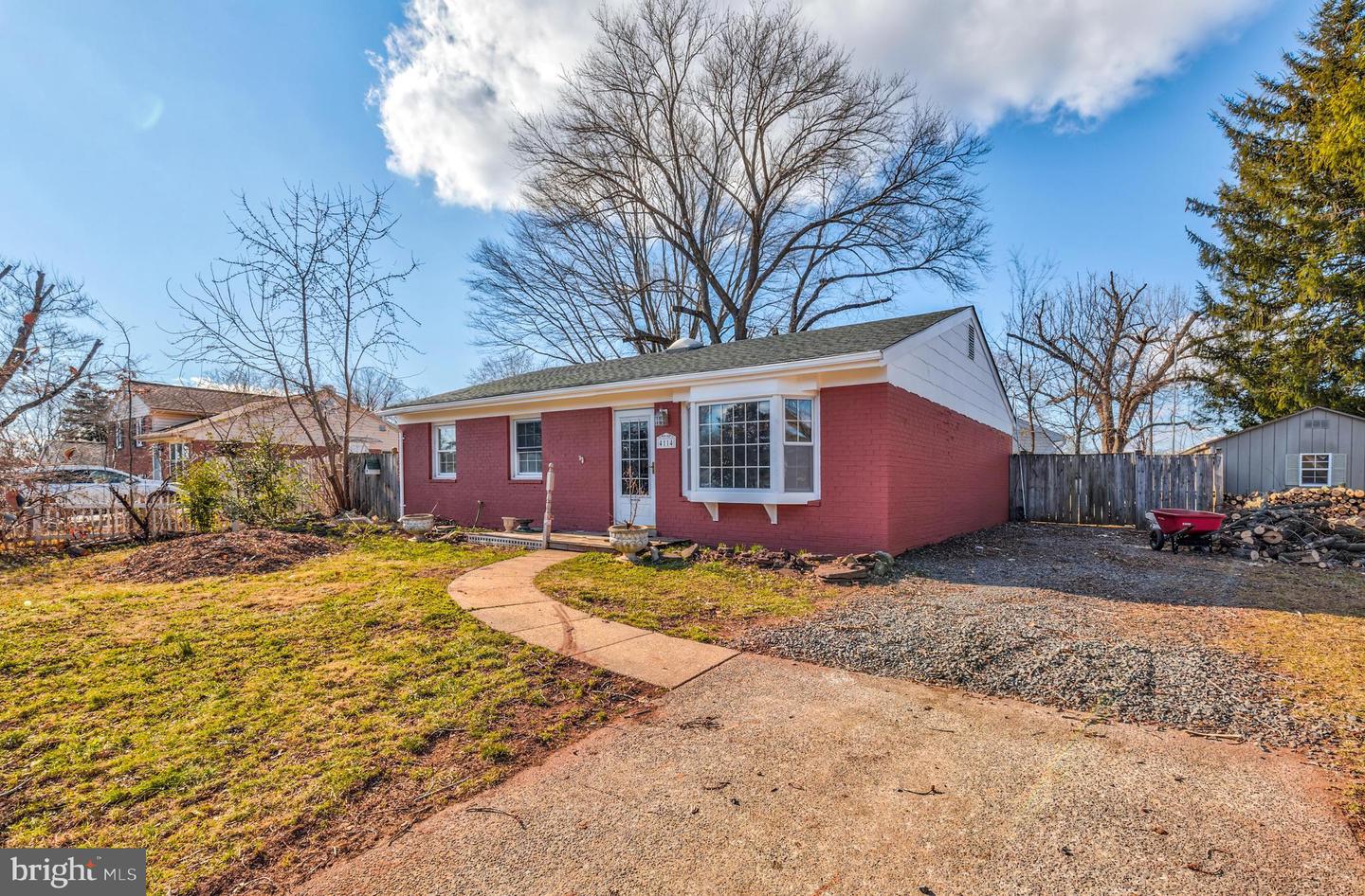 4114 Lees Corner Rd Property Photo 2