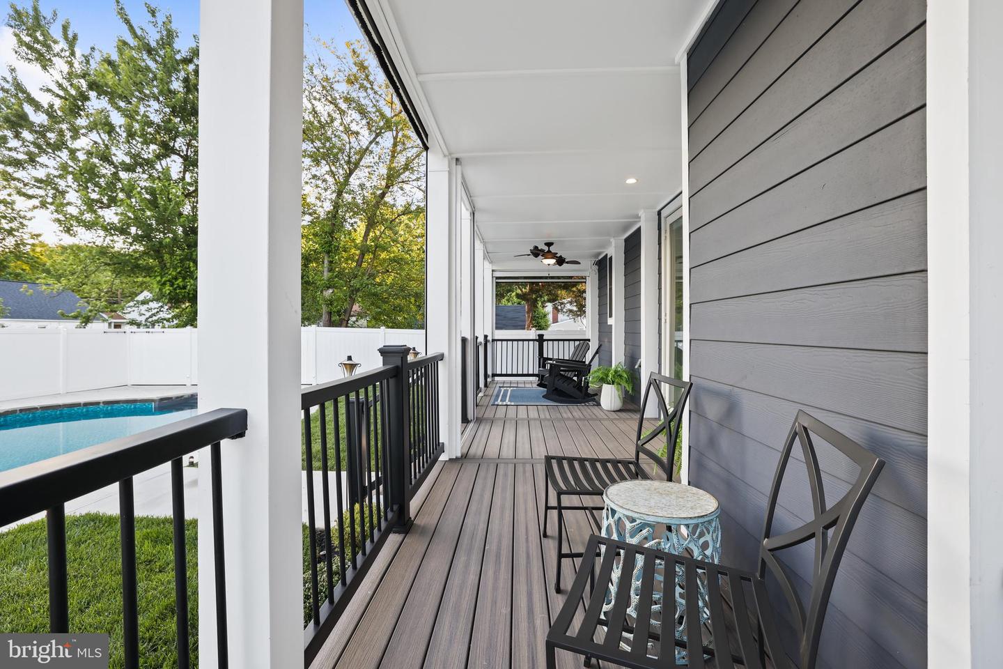 6925 Barrett Rd Property Photo 13