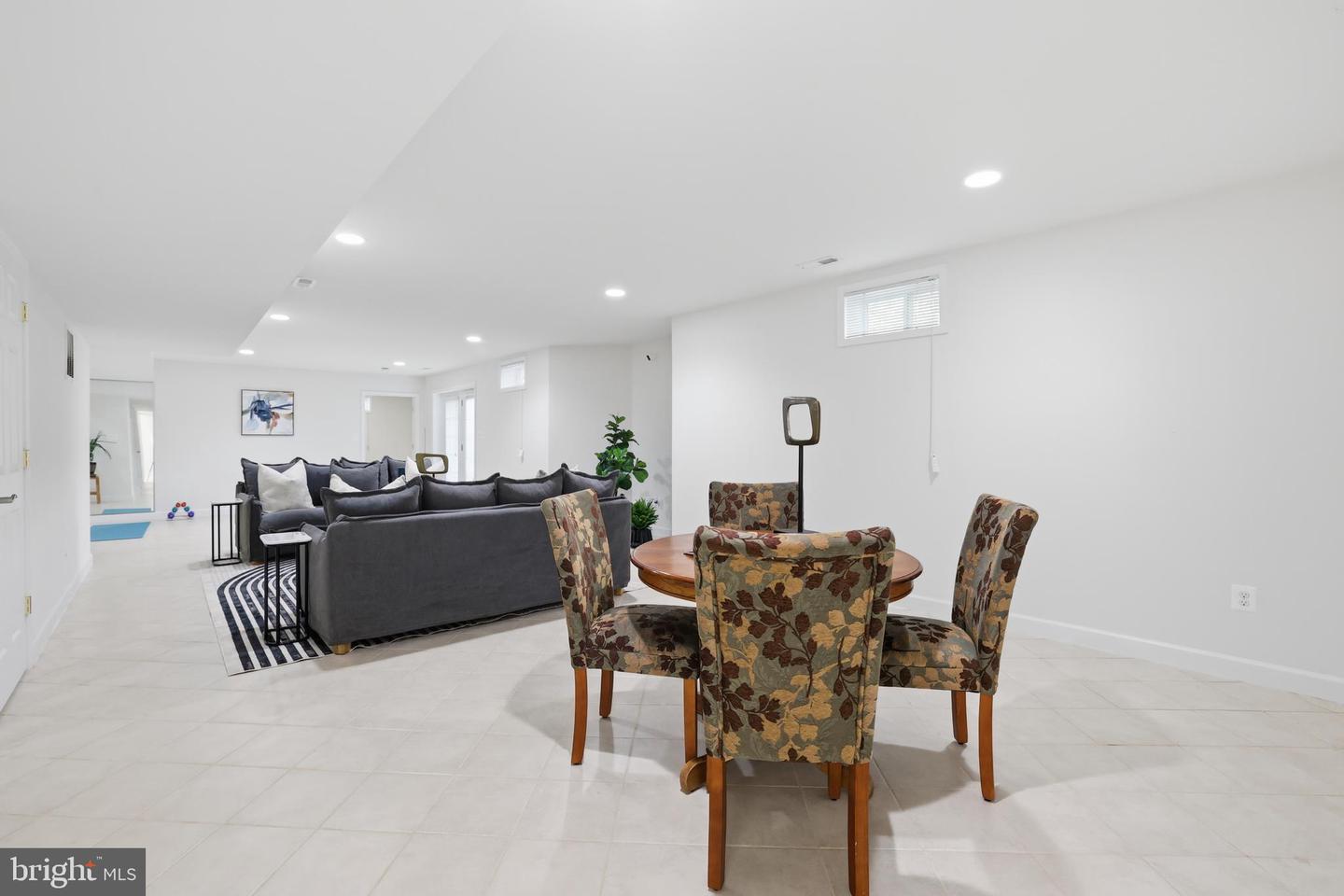 3009 Marshall St Property Photo 40