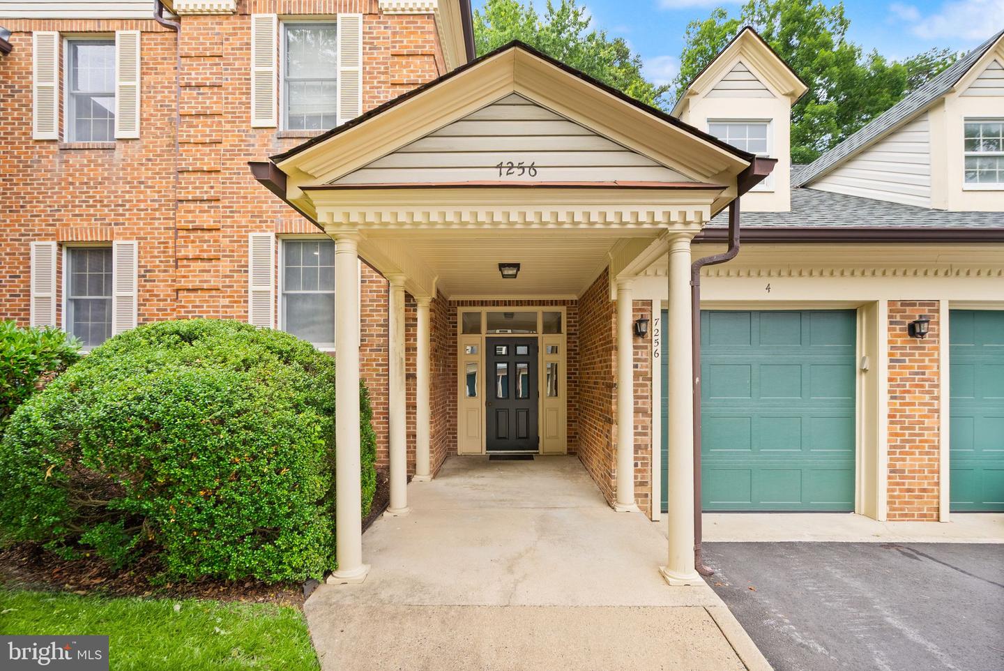 7256 Glen Hollow Ct #2 Property Photo 1