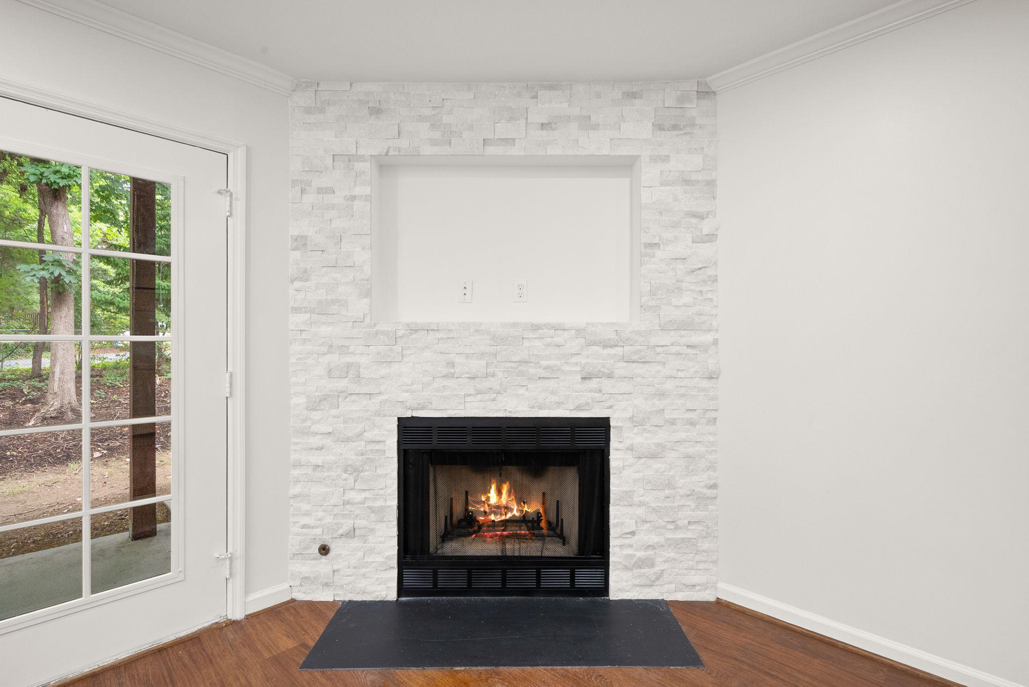 7256 Glen Hollow Ct #2 Property Photo 2
