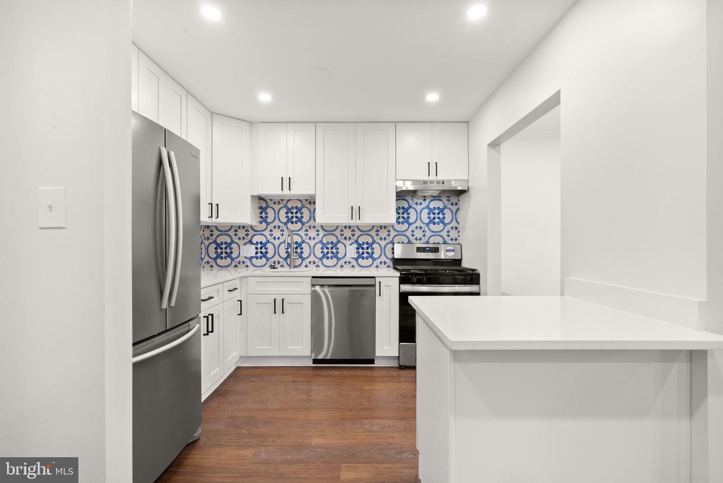 7256 Glen Hollow Ct #2 Property Photo 6