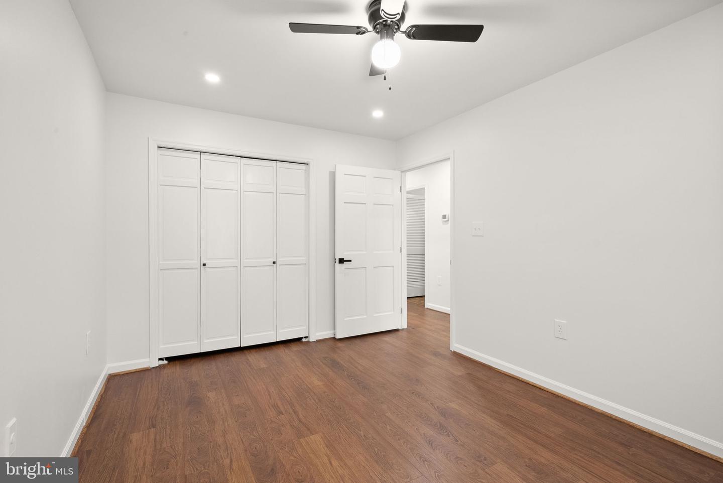 7256 Glen Hollow Ct #2 Property Photo 14