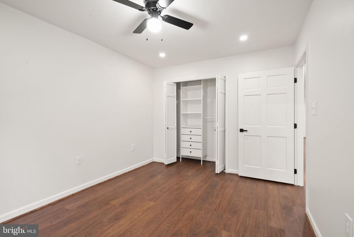 7256 Glen Hollow Ct #2 Property Photo 15