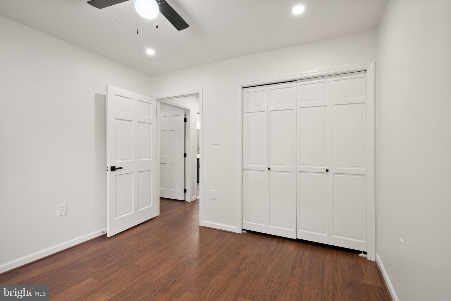 7256 Glen Hollow Ct #2 Property Photo 17